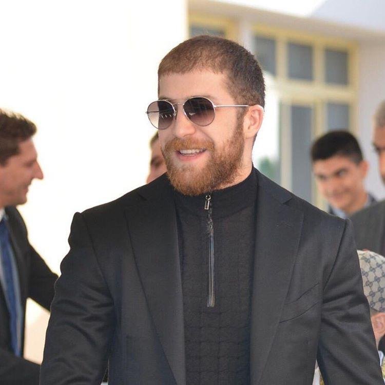 نجل منصور بارزاني، ياسر بارزاني يقدم المساعدات للمحتاجين
