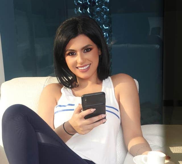 الاعلامية رنيم عايشة بعصفورية .. تفووه - صورة مميزة الاعلامية رنيم عايشة بعصفورية .. تفووه