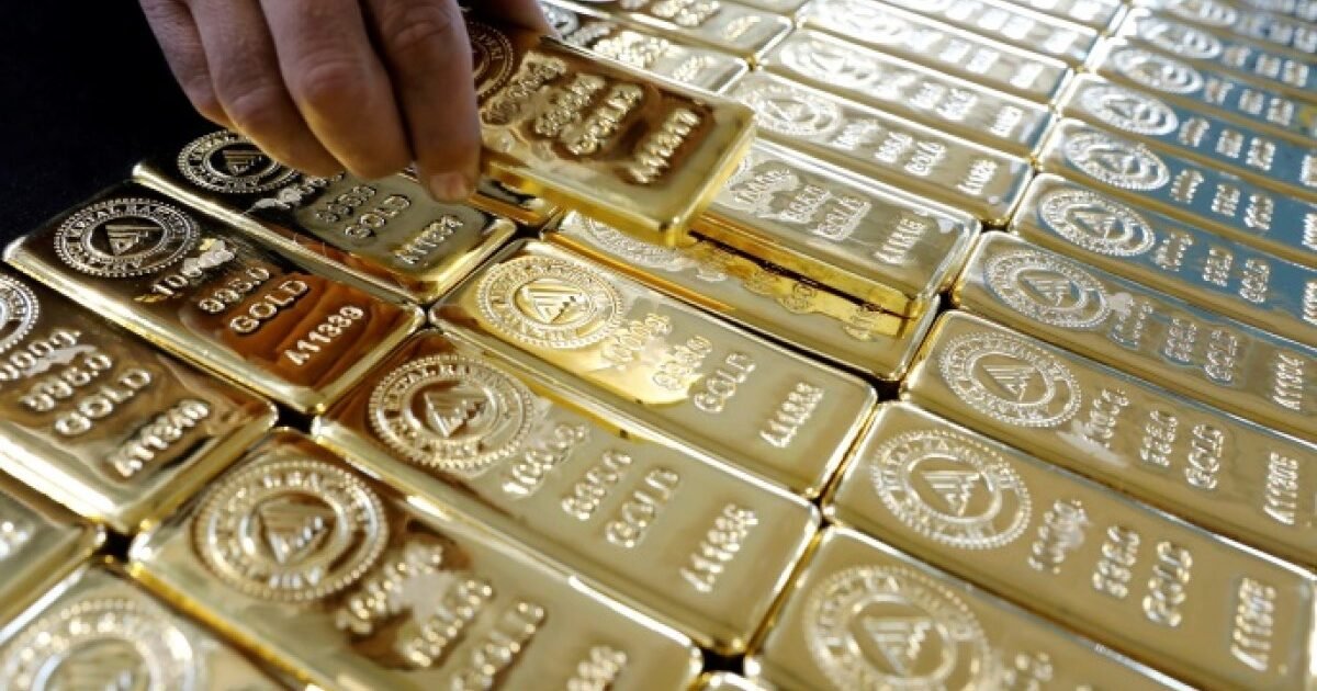 صورة مميزة: الأسواق العالمية: الذهب قرب أعلى مستوى في 3 أشهر والنفط يتراجع