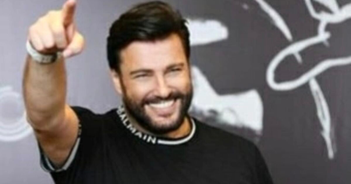 علاء زلزلي يغني ‘يا حبيبي يا جنوب’ في AFDAL Awards 2026