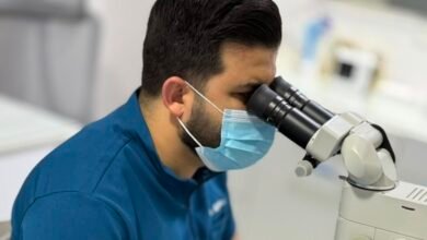 طبيب الأسنان علي حرز ينقل نجاحه من صور وفردان إلى أبيدجان