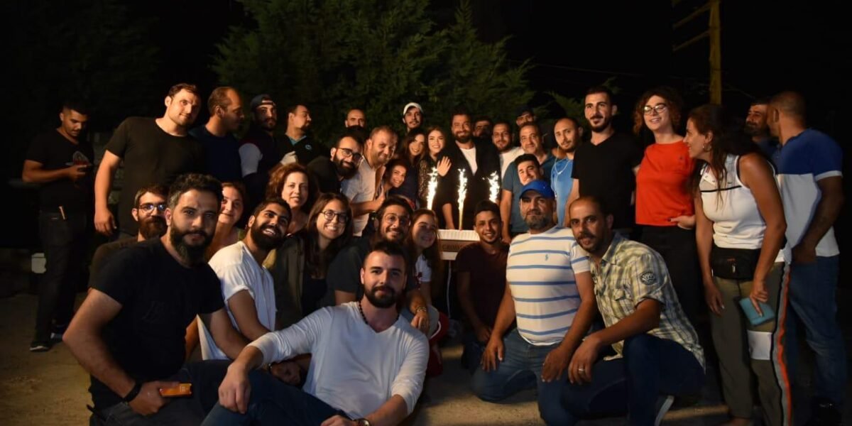أسرة مسلسل “من الآخر” تحتفل بإنتهاء التصوير …