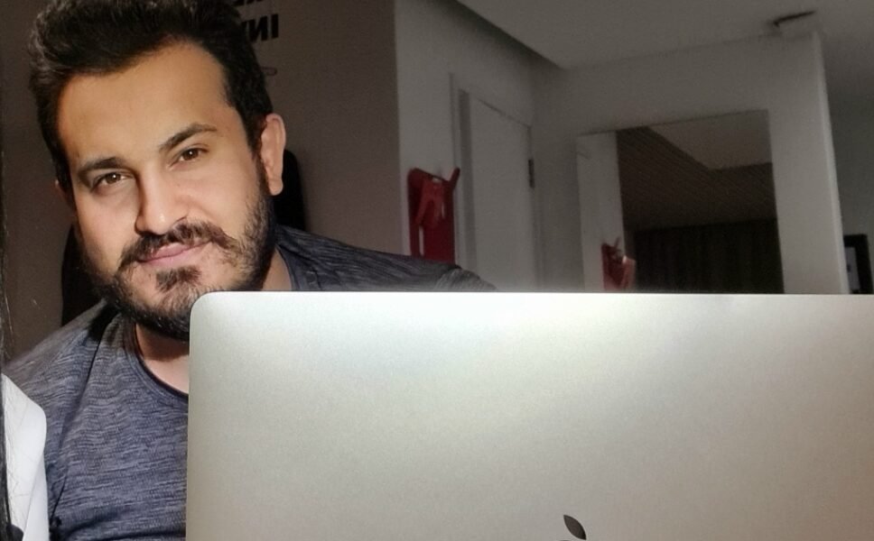 Ahmad chhadeh يشرح كيف تصبح خبيرًا على مواقع التواصل الاجتماعي؟